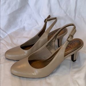Women’s LifeStride Soft System heels (size 9)